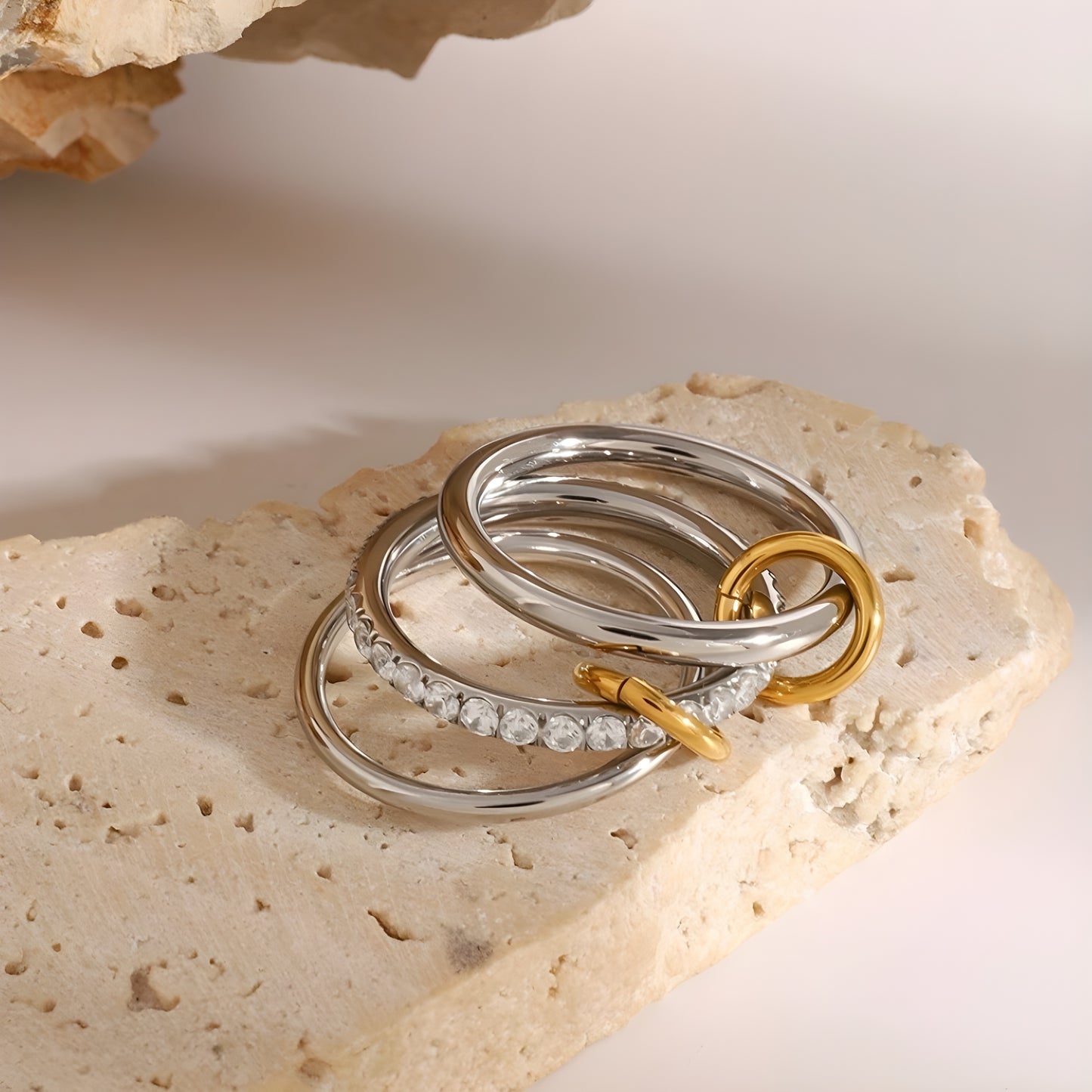 ANELLO BEHI CARLITA