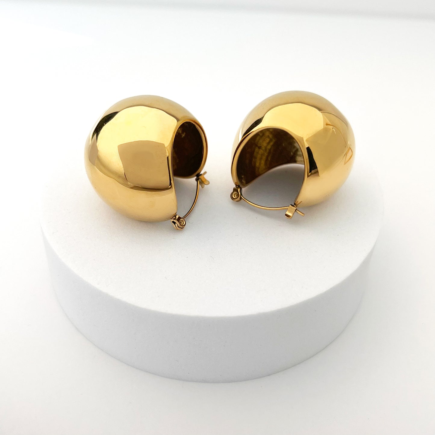 BEHI ERIKA EARRING