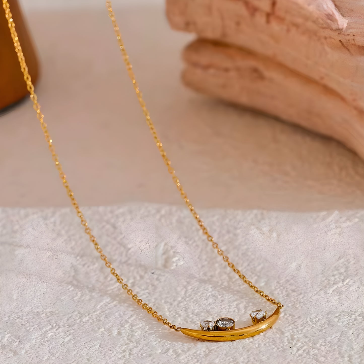 BEHI RABIYA NECKLACE