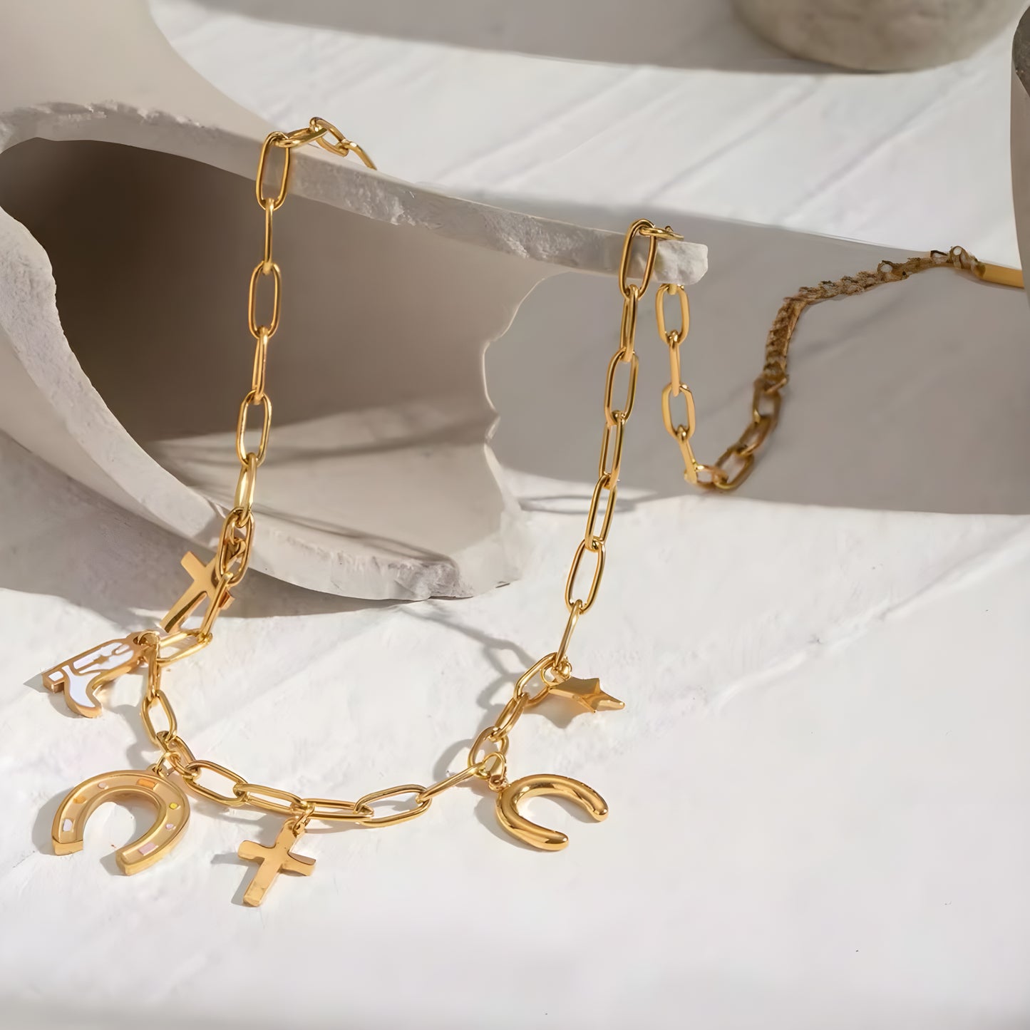 BEHI MISHA NECKLACE
