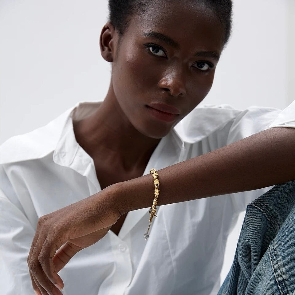 BEHI SWAN BRACELET