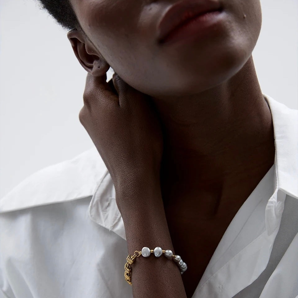 BEHI SWAN BRACELET