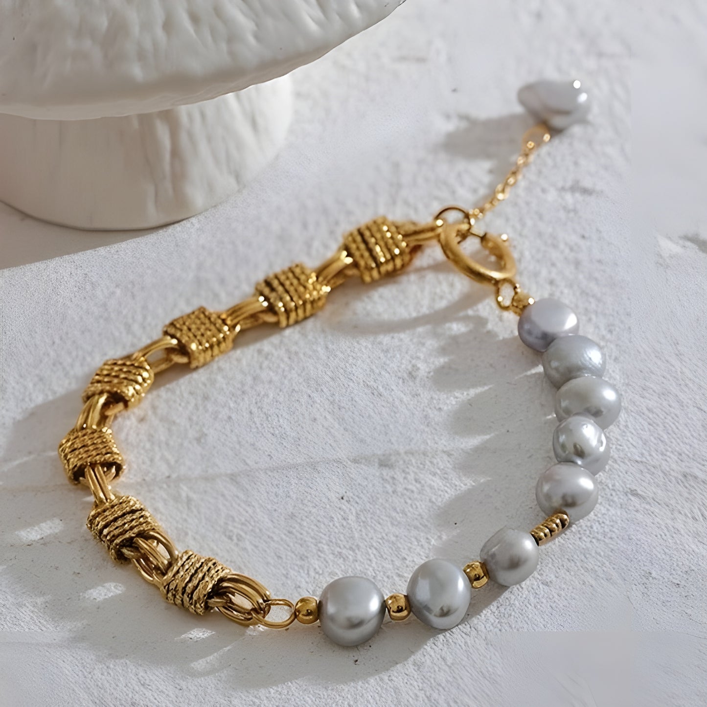 BEHI SWAN BRACELET