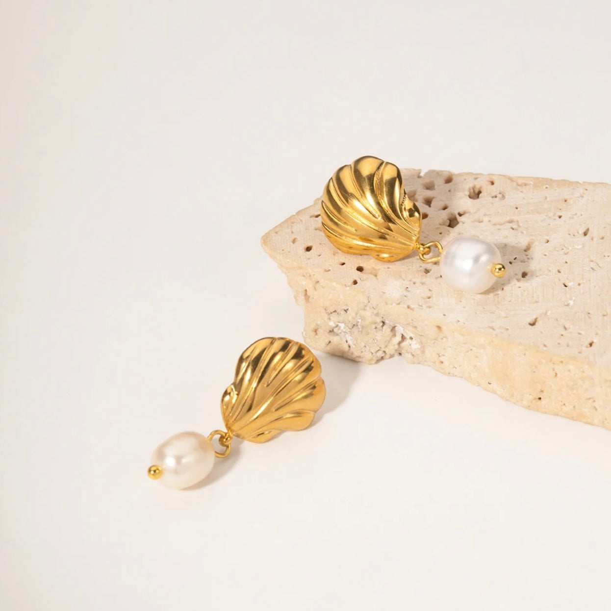 BEHI SHAPA EARRINGS