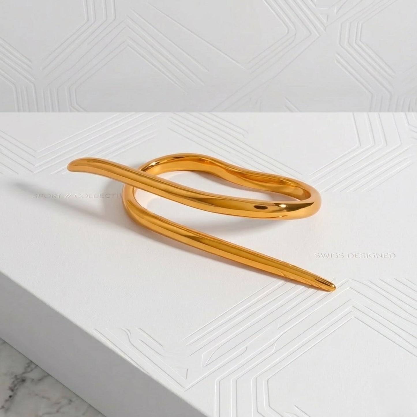 BEHI DAISY 18k PVD gold-plated, freeform and asymmetric dual finger ring with a smooth, polished finish hypoallergenic