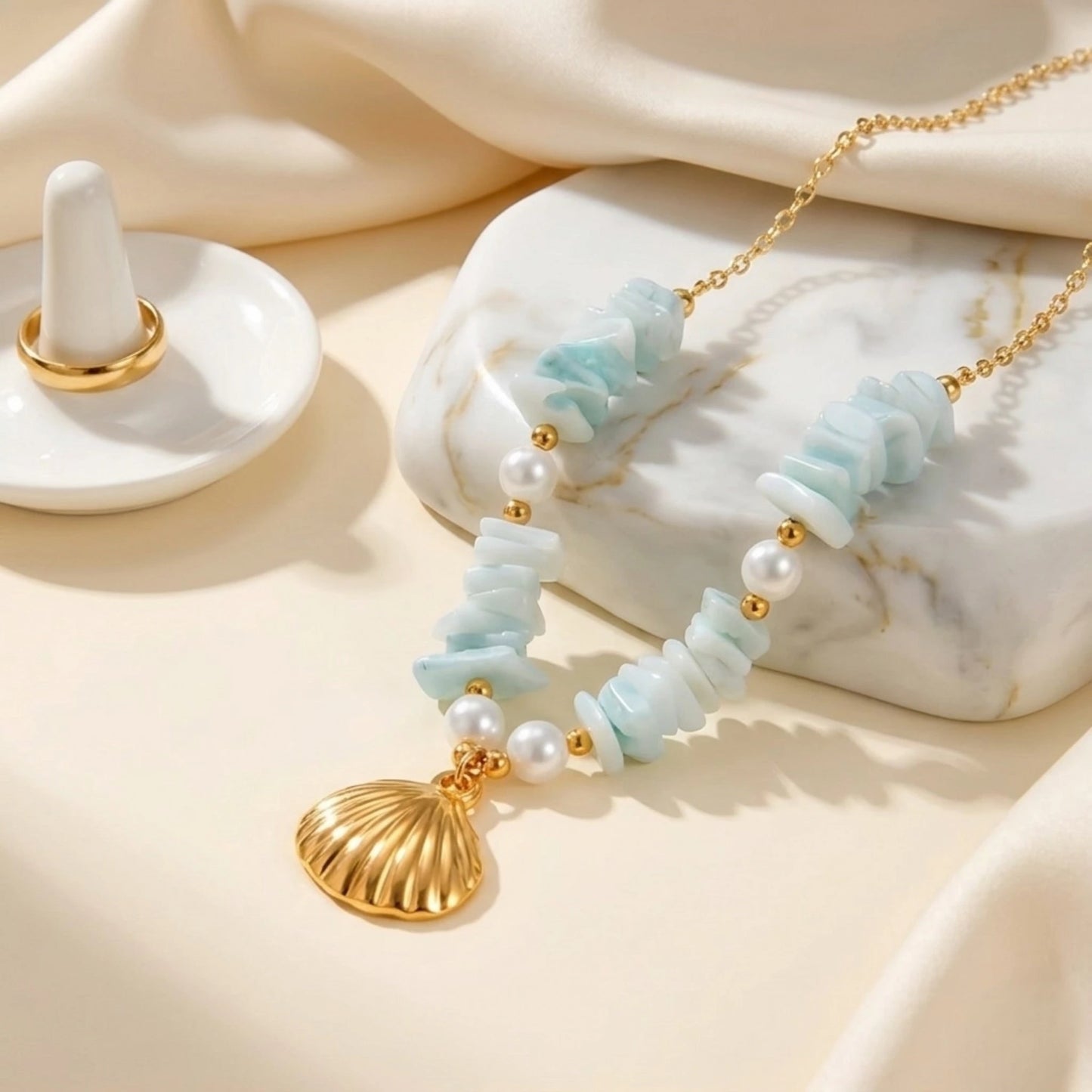 COLLAR DE CONCHAS BEHI