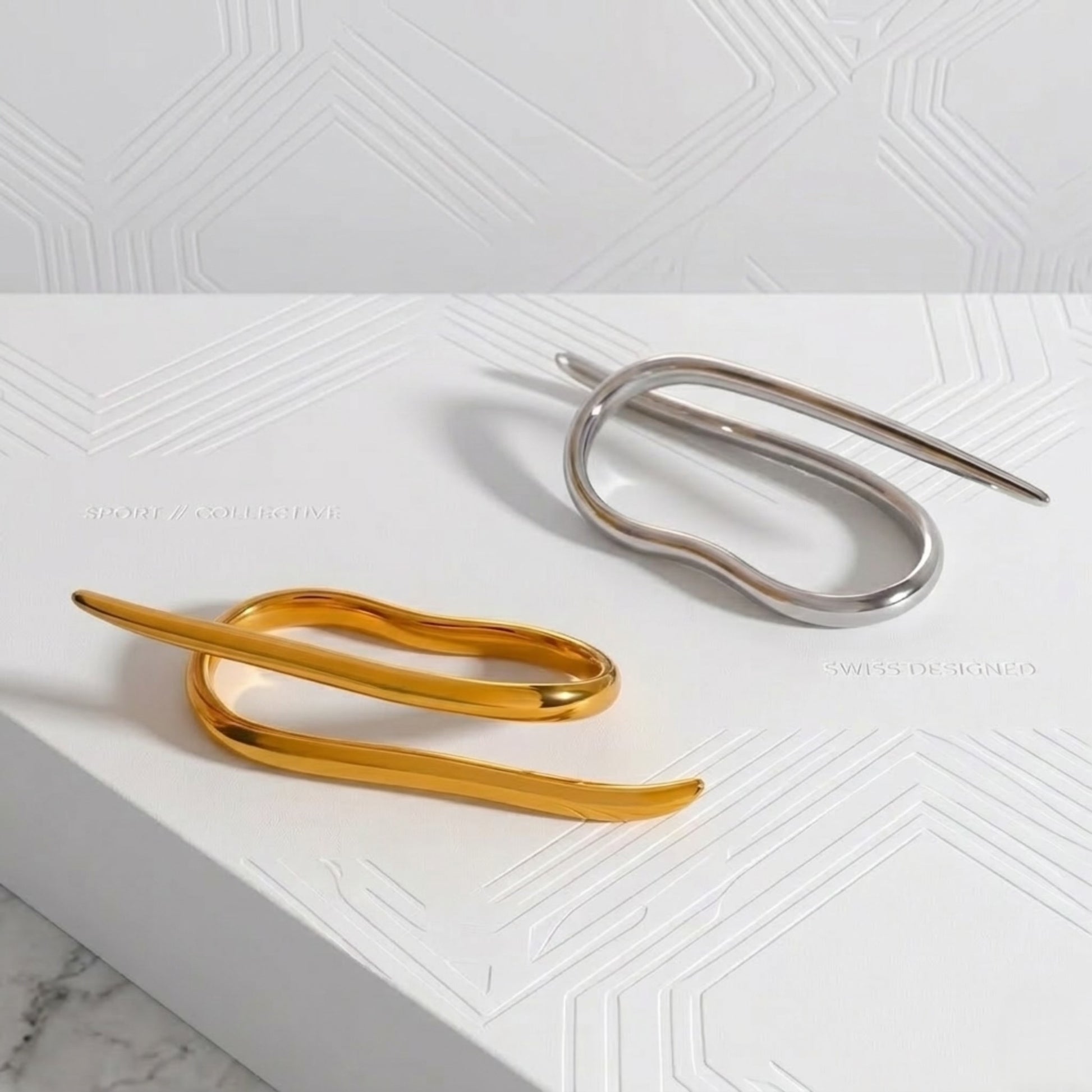 BEHI DAISY 18k PVD gold-plated, freeform and asymmetric dual finger ring with a smooth, polished finish Italian design