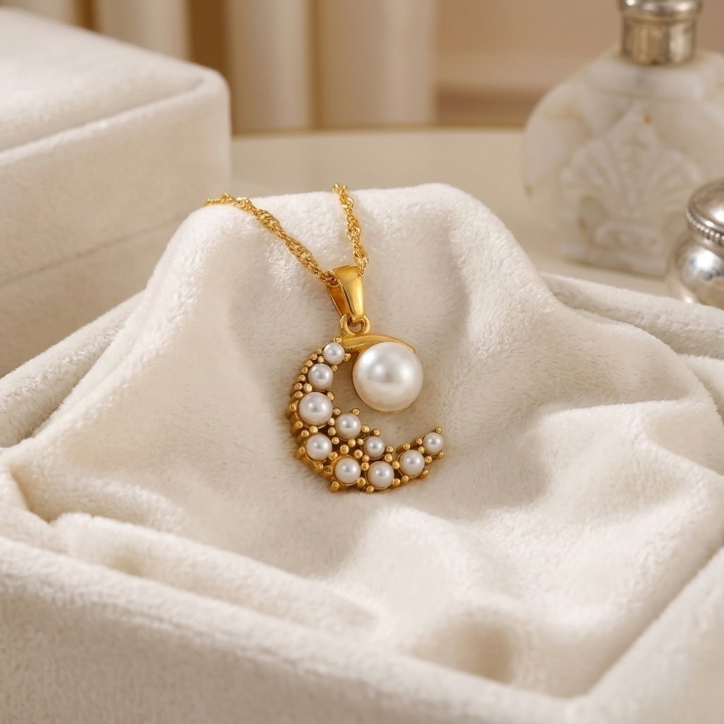 Luna Necklace