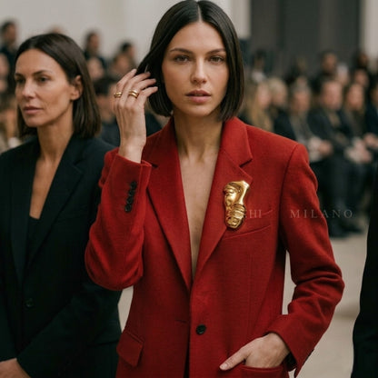 BEHI Oksana 18k PVD gold plated stainless steel | abstract design brooch shaped like a face with soft lines | gold finish