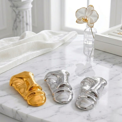 BEHI Oksana 18k PVD gold-plated stainless steel | abstract design brooch shaped like a face with soft lines | gold & silver finishes