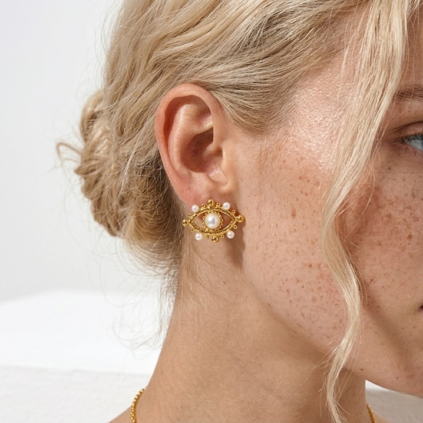 PENDIENTES DE PIN BEHI REBECCA