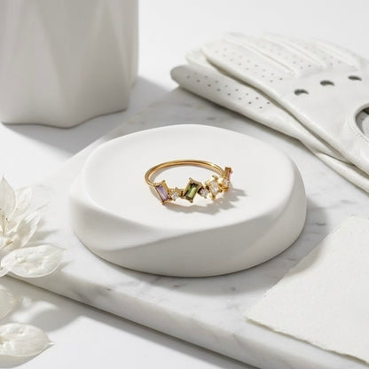 Close-up of the BEHI Melly Ring highlighting the tarnish-resistant and waterproof 18k gold surface.