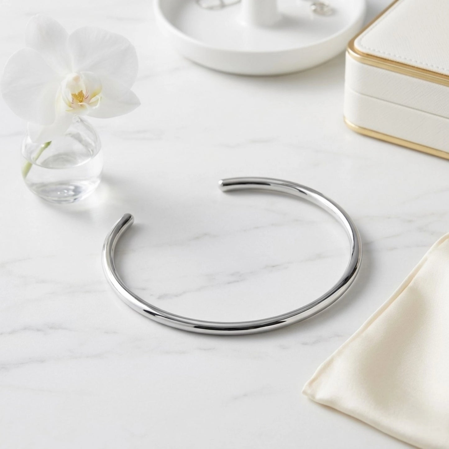 Flavia Choker