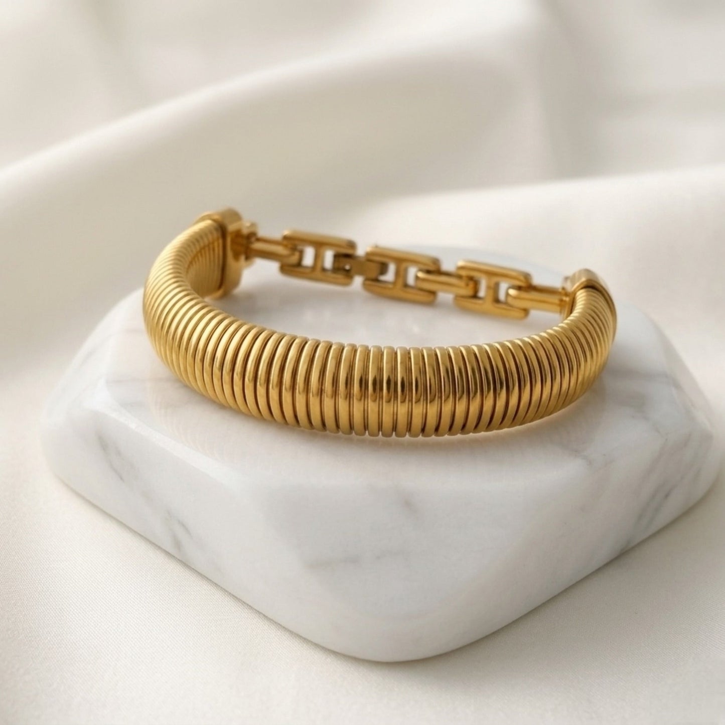 BEHI MILANO Almond Bracelet gold — ribbed wide bangle styled, 18k gold-plated stainless steel, tarnish-free waterproof bracelet