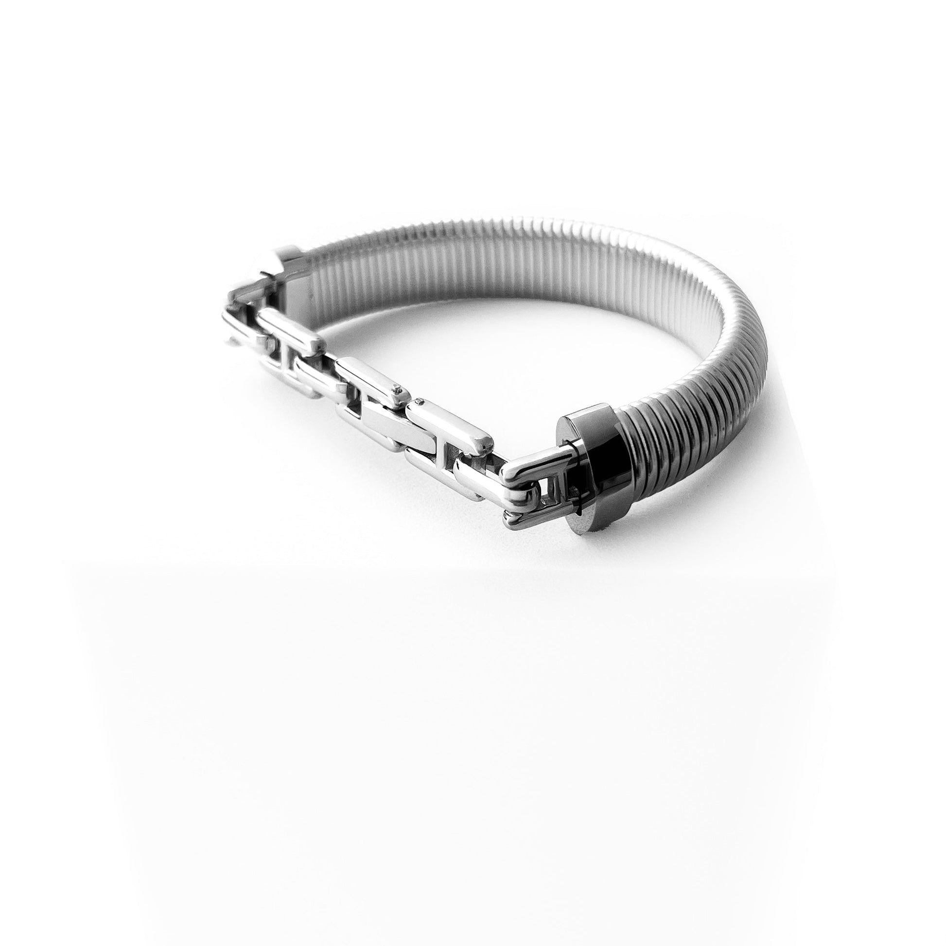 BEHI MILANO Almond Bracelet silver — polished wide ribbed bangle, silver-plated stainless steel, waterproof hypoallergenic jewelry