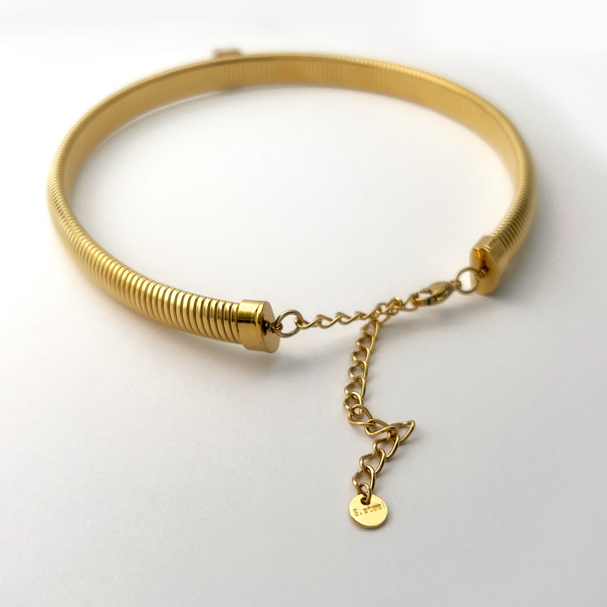 BEHI MILANO Beatriz Choker — back view detail showing 9cm adjustable extension chain and lobster clasp