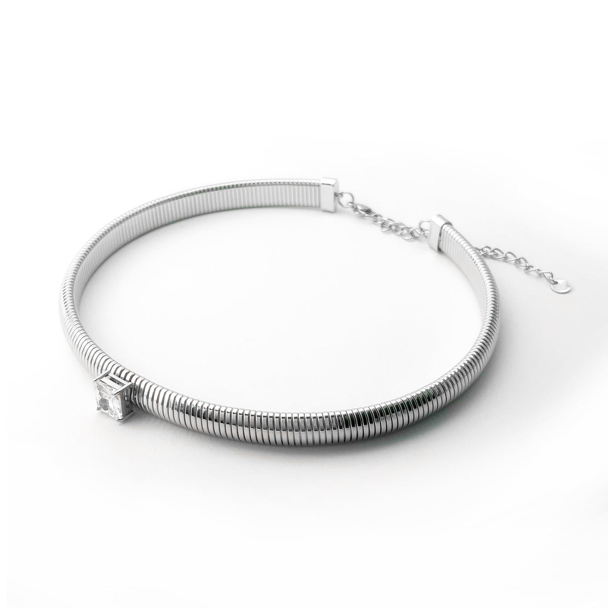 BEHI MILANO Beatriz Choker in Silver — angled shot of silver ribbed band and central gemstone