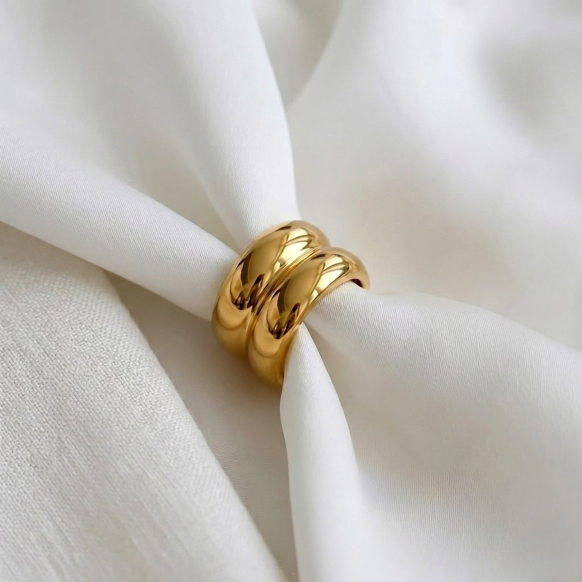 BEHI MILANO Katrina Ring — gold double-row dome band wrapped in white silk fabric